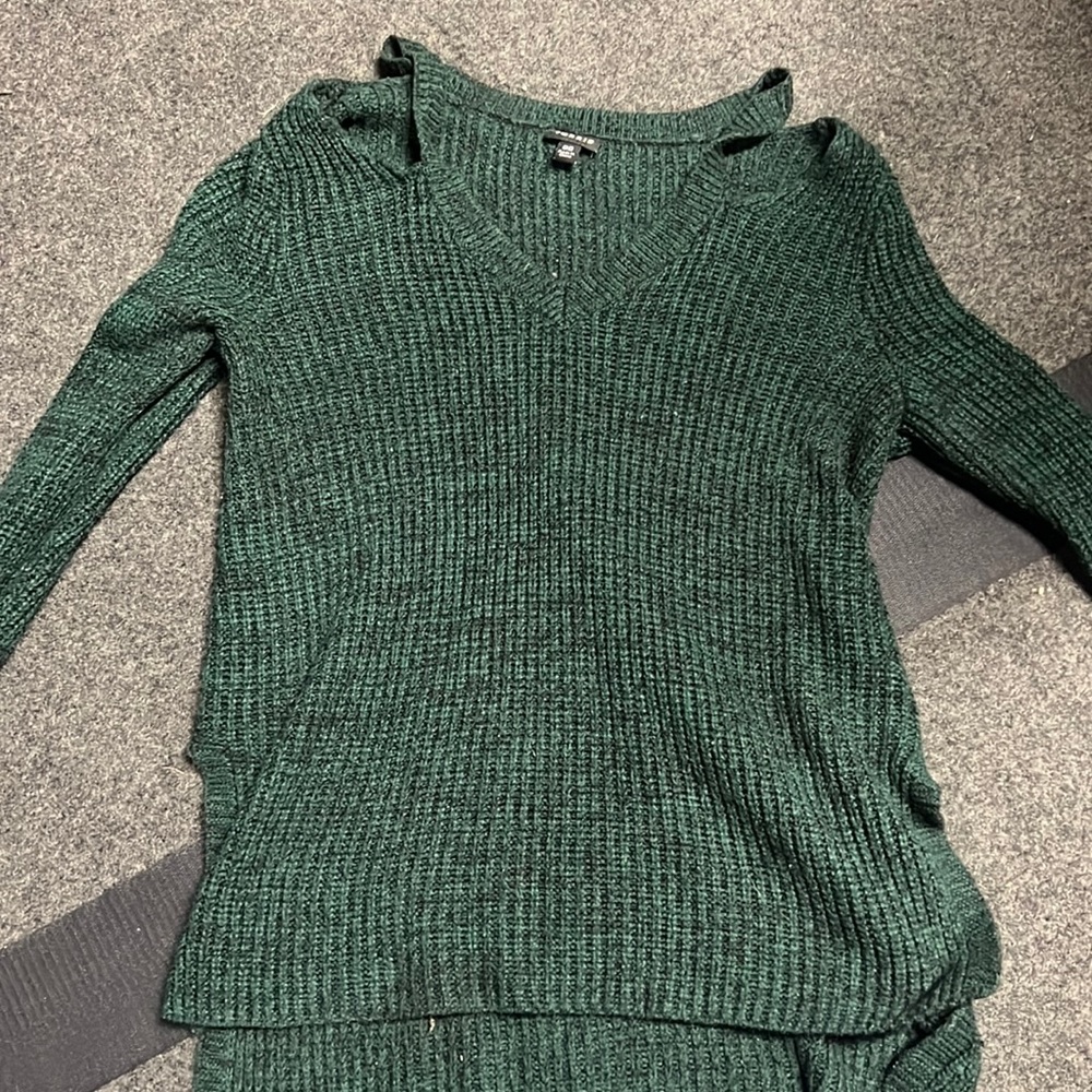 Torrid 00 sweater